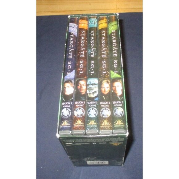 Stargate SG-1 - Complete Third Season (DVD, 2003, 5-Disc Set) - Picture 4 of 7